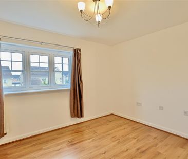 2 bedroom End of terrace house to rent in Chesters Avenue, Longbent... - Photo 4