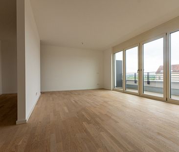 ** Großzügige Dachgeschoss-Wohnung | 2 Terrassen |Bad mit Wanne | Gäste-WC | Stellplatz | Aufzug ** - Foto 3