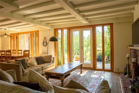 Stunning country house available for three to six months - Photo 2