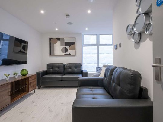 Apt 2, Aberdeen House Room 1 - Photo 1