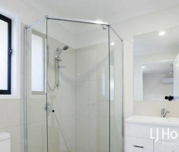 Modern Family Living with Space, Style & Convenience - Photo 6