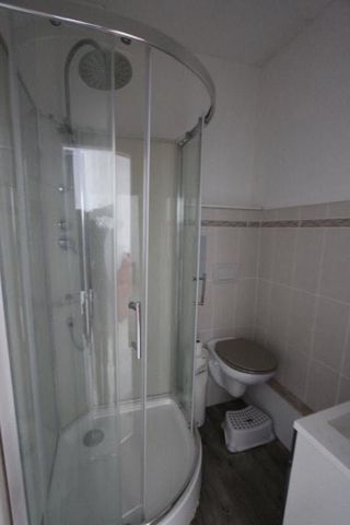 Location Appartement 2 pièces 40m² LA CHARITE SUR LOIRE 58400 - Photo 5