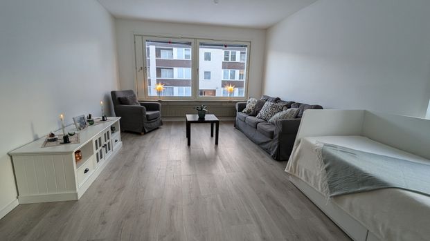 Heimdalsgatan, Märsta - Photo 1