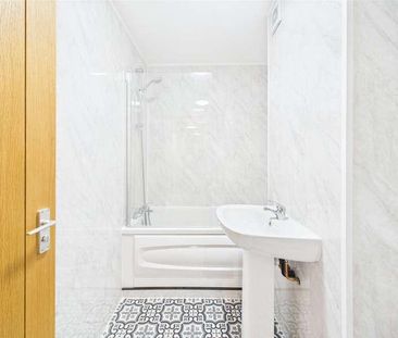 Eccles Old Road, Salford, Greater Manchester, M6 - Photo 2