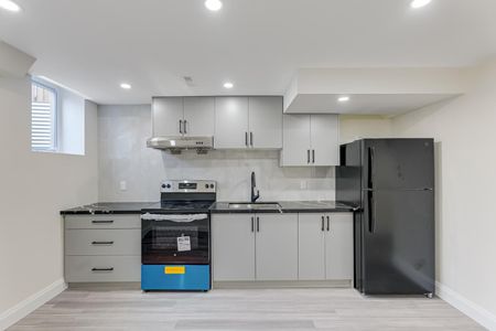 For Lease - 98 Waterbridge Way, Toronto, Ontario - Photo 5