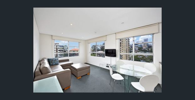 Fully furnished waterfront apartment with Lavender Bay views - Photo 1