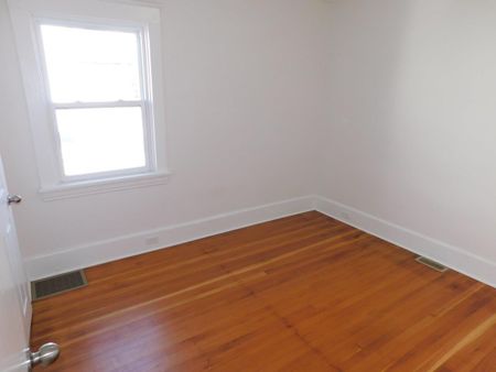 FOR RENT – 3207 Agricola Street, APT #2 (Upper Unit), Halifax, Nova Scotia - Photo 4