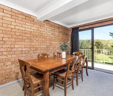 Spacious 1-Bedroom Apartment with Mountain Views – Central Jindabyne - Photo 2