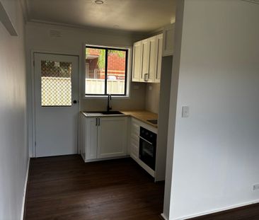 Fully Renovated Coburg Villa - Photo 5