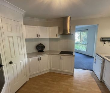 Discover the perfect family home in the heart of Ormeau! - Photo 5