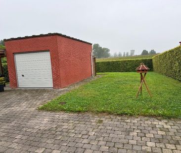 Gezellige half open bebouwing met 3 slaapkamers, garage en tuin. - Foto 5