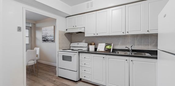 569 Sheppard Avenue West - Photo 2