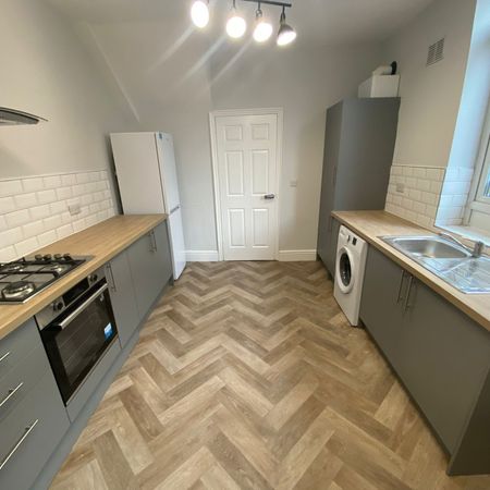 1 bed ground floor flat to rent in Cleveland Road, Sunderland, SR4 - Photo 3