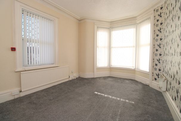 To Let 2 Bed Flat - Photo 1