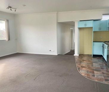 Darlington - Photo 2