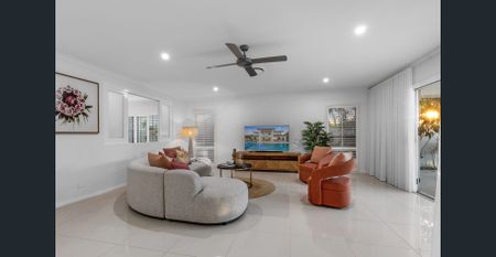 LUXURY, SPACE & WATERFRONT LIVING IN THE PENINSULA - Photo 5