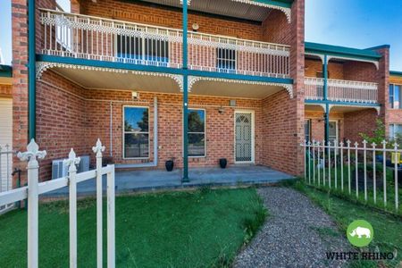 7/44 Carrington Street, Queanbeyan - Photo 2