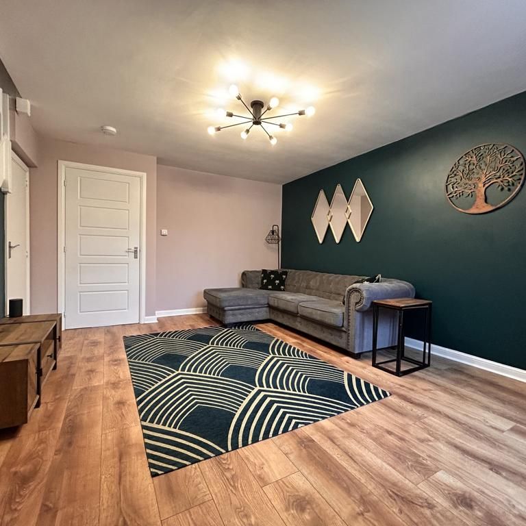 3 bedroom semi-detached house to rent - Photo 1
