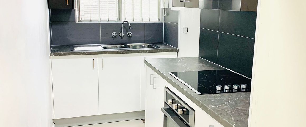 NEW LOOK, OLD PRICE! - Photo 1