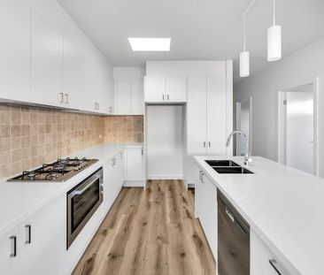 THREE BEDROOM HOME - Photo 4