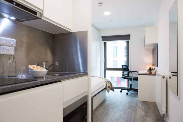 Bronze Studio Mid Level - Photo 1