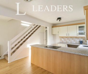 3 bedroom semi-detached house to rent - Photo 6