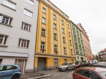 Pronájem bytu 2+kk 39 m2 - Fotografie 2