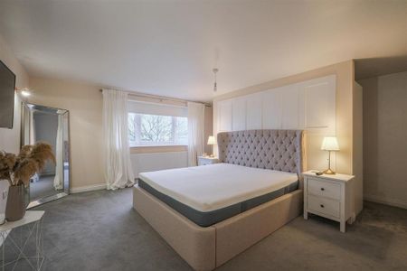 4 bedroom detached bungalow to rent - Photo 5