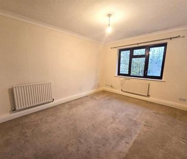 East Station Road, Aldershot, GU12 - Photo 5