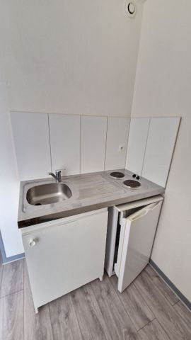 Location Appartement 1 pièce 25m² MAROMME 76150 - Photo 4