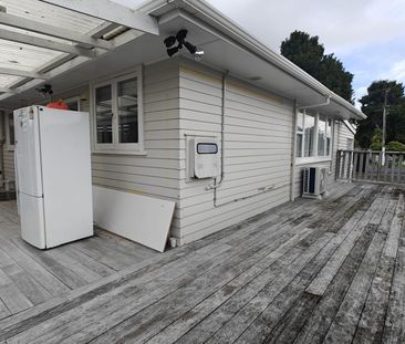 Property Management37 Cobham Crescent, Kelston - House for Rent - Photo 6