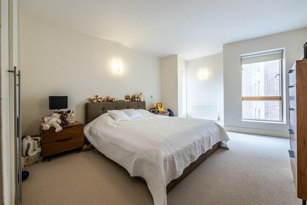 3 bedroom flat to rent - Photo 1