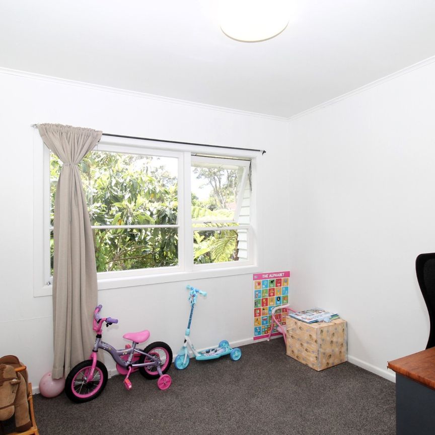 16A Avonleigh Road, Green Bay, Auckland - Photo 1