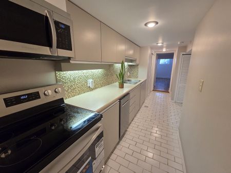 For Lease - 19 Orley Avenue Unit# Lower, Toronto, Ontario - Photo 5