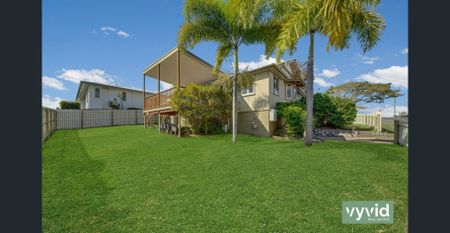 Charming Queenslander in the Heart of Gladstone - Photo 3