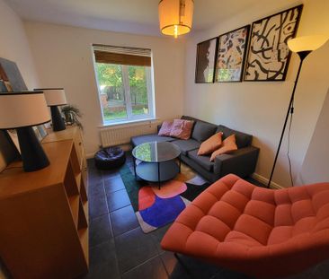 4 bedroom townhouse to rent - Photo 3