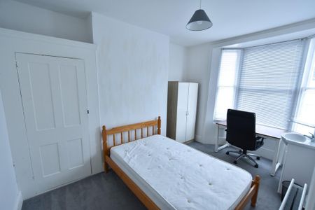 5 bedroom maisonette to rent - Photo 2
