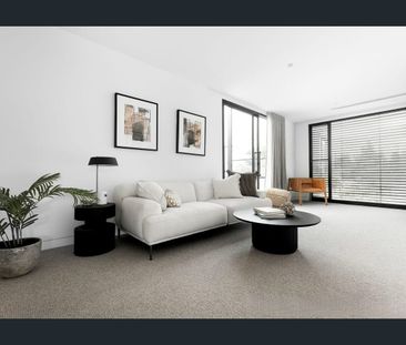 A Perfect Blend of Comfort and Style - Photo 2