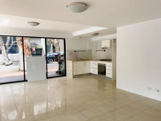 1 Pine Street, Sydney - Photo 1