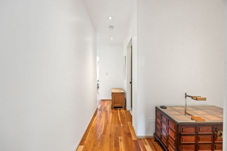 For Lease - 2068 Dundas Street Unit# Upper, Toronto, Ontario - Photo 4