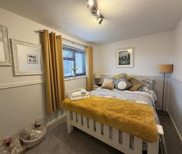 3 bedroom semi-detached house to rent - Photo 5