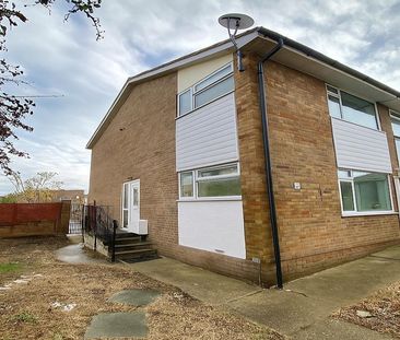 Freshbrook Road, Lancing - Photo 3