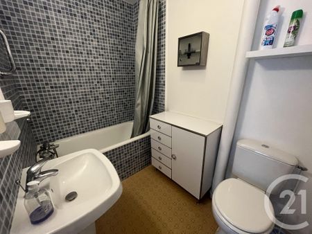 Location Appartement 2 pièces 36m² GRANVILLE 50400 - Photo 4