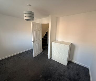 3 Bed Semi-Detached House, Owens Road, CV6 - Photo 4
