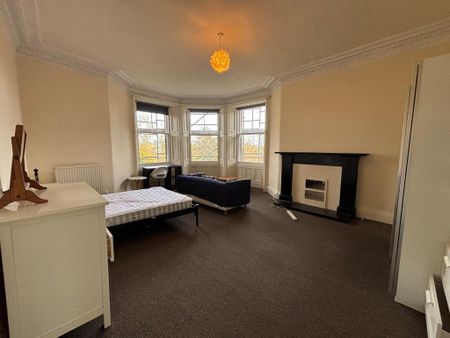 4 bedroom flat to rent - Photo 3