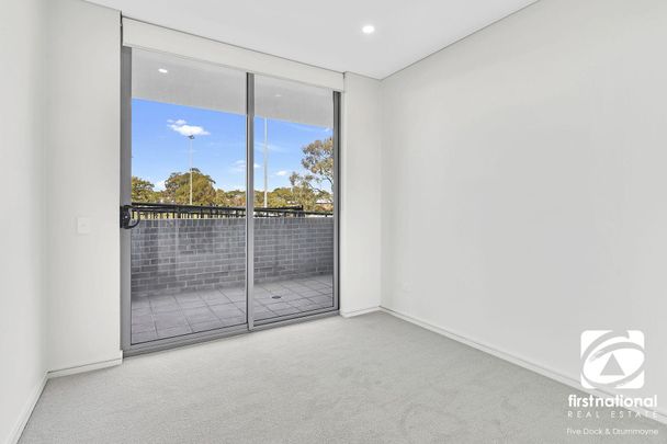 Designer Parkside Living - Photo 1