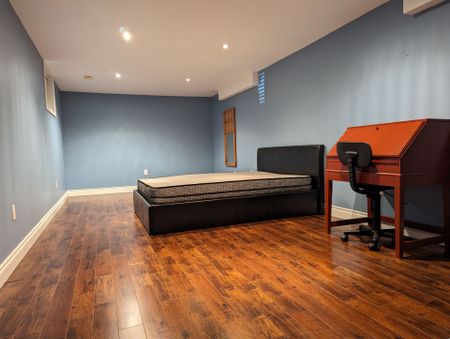 For Lease - 1315 Crossfield Bend, Mississauga, Ontario - Photo 3