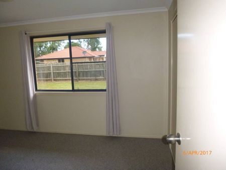 Brick Unit in Quiet Cul-de-Sac - Photo 3