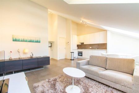 Furnished apartment in the EU area - Photo 3