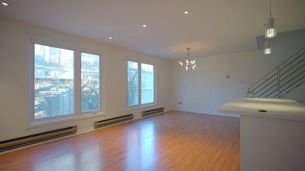For Lease - 2064 Queen Street Unit# 4, Toronto, Ontario - Photo 1